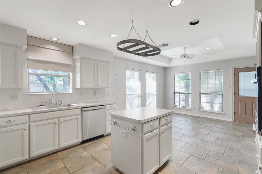 4919 Saddleback Road Arlington, TX 76017 - Photo 11 of 24