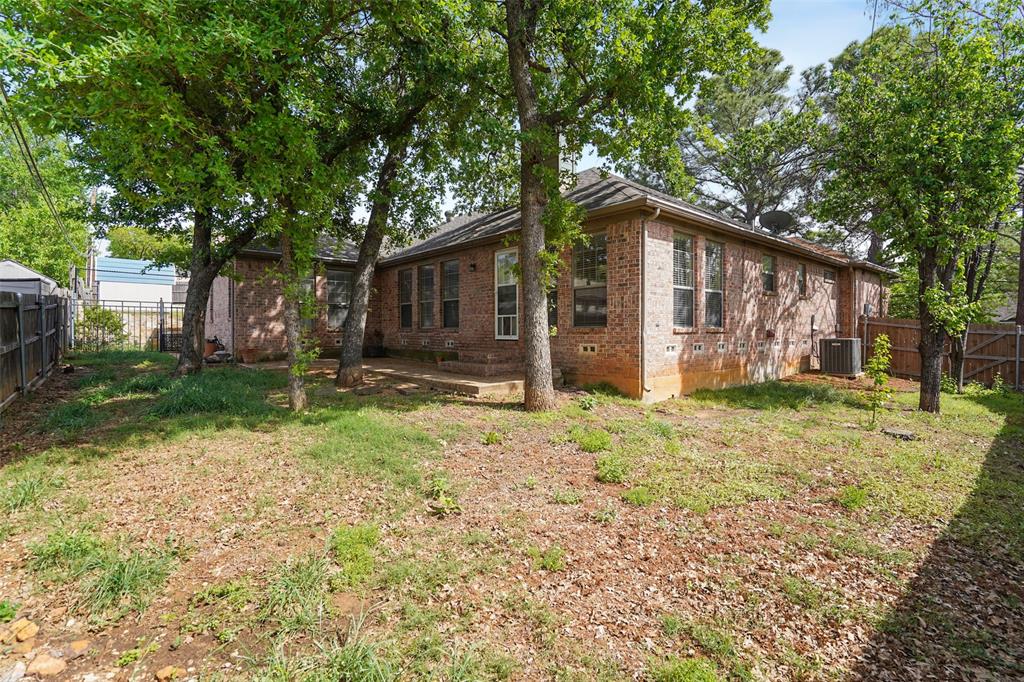 4919 Saddleback Road Arlington, TX 76017 - Photo 22 of 24