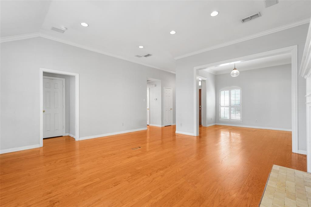 4919 Saddleback Road Arlington, TX 76017 - Photo 7 of 24