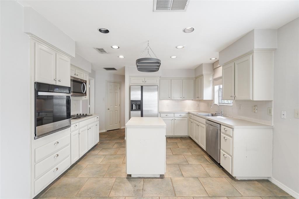 4919 Saddleback Road Arlington, TX 76017 - Photo 10 of 24