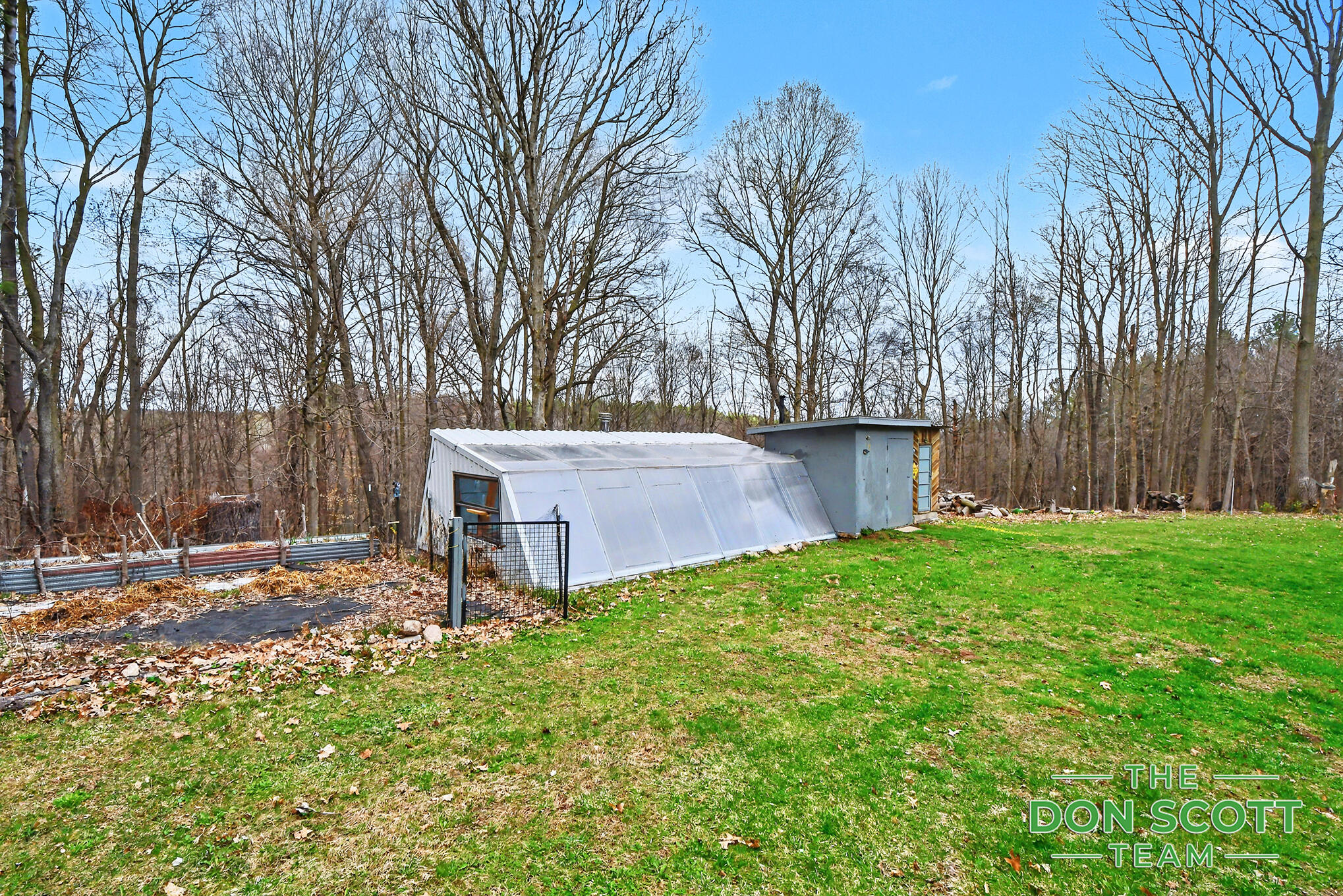 2589 Rector Avenue Northeast Rockford, MI 49341 - Photo 21 of 24 Greenhouse/Chicken Coop