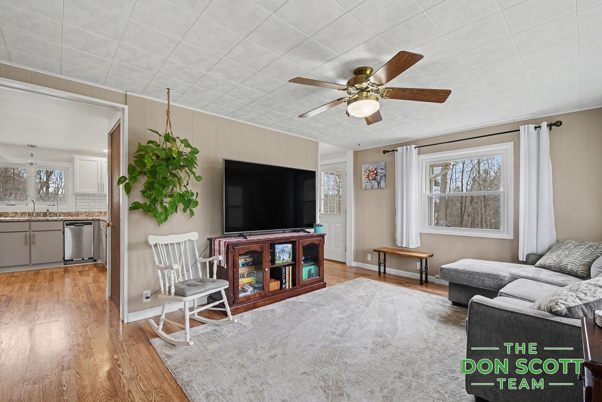 2589 Rector Avenue Northeast Rockford, MI 49341 - Photo 10 of 24 Living Room