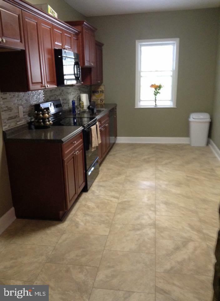 111 Pennwyn Place Reading, PA 19607 - Photo 4 of 20