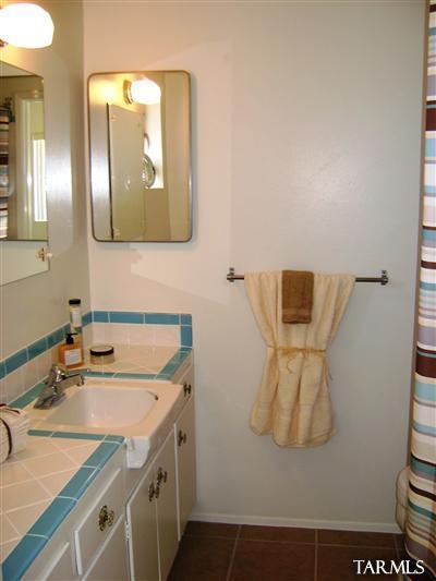 6917 East Douglas Place Tucson, AZ 85710 - Photo 12 of 18