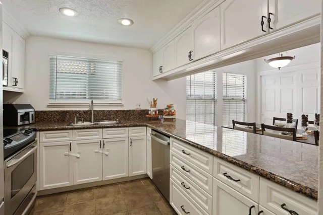 $625,000 | 181 West Willow Creek Drive, Tracy, CA 95376