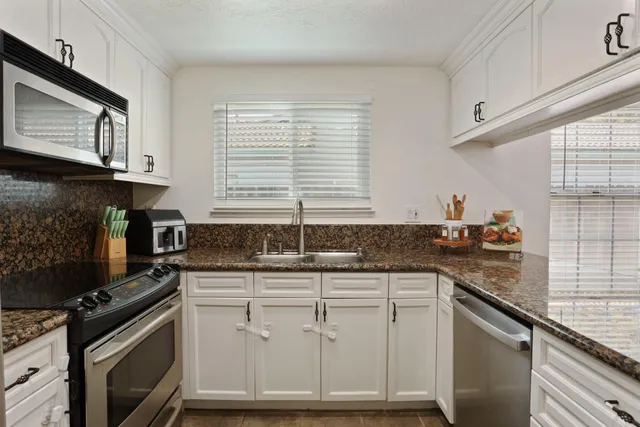 $625,000 | 181 West Willow Creek Drive, Tracy, CA 95376