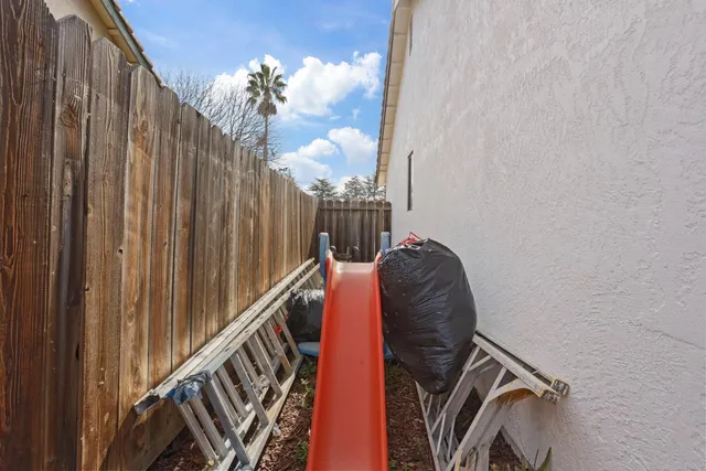 $625,000 | 181 West Willow Creek Drive, Tracy, CA 95376