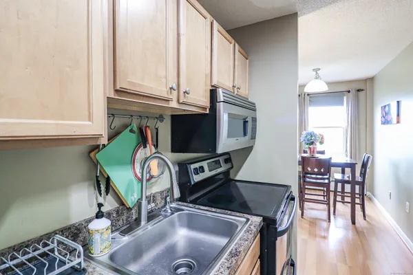 $1,625 | 40 Owen Street, Unit E12, Hartford, CT 06105