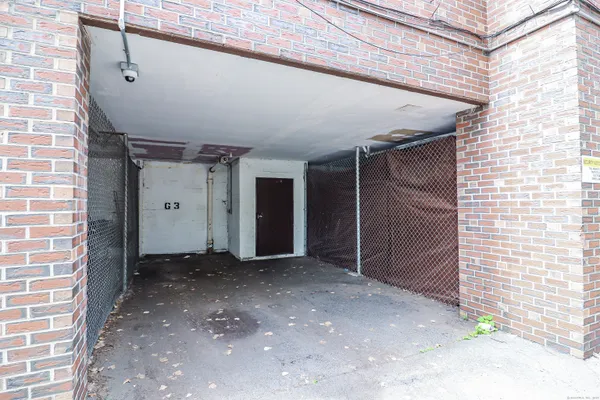 $1,625 | 40 Owen Street, Unit E12, Hartford, CT 06105