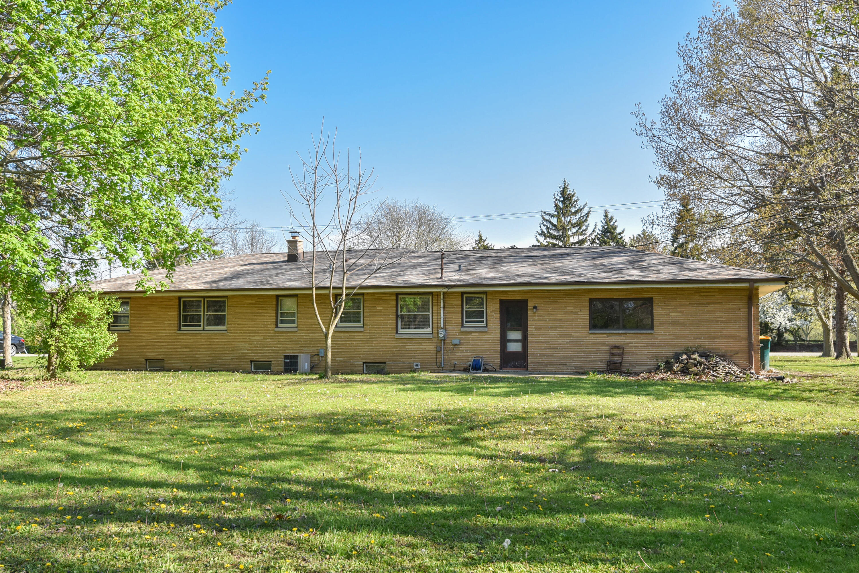 500 East Oakwood Road Oak Creek, WI 53154 - Photo 24 of 25 4