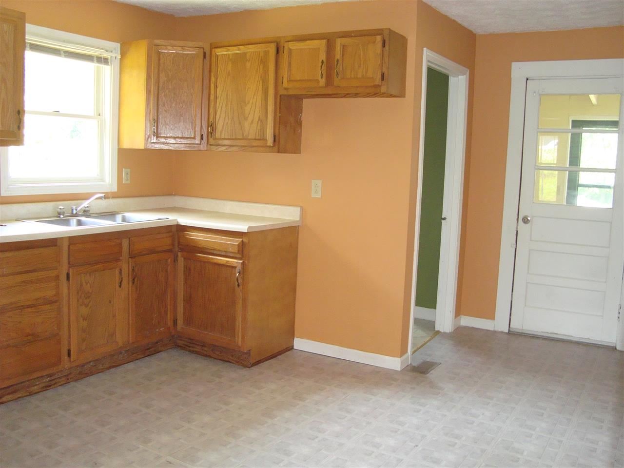 319 Old Farm Road Bedford, IN 47421 - Photo 2 of 18 Gallery Image 2