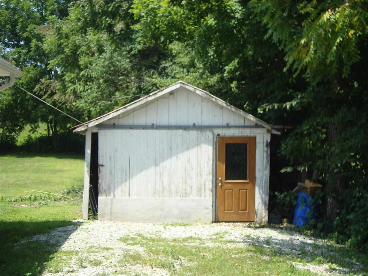 319 Old Farm Road Bedford, IN 47421 - Photo 15 of 18 Gallery Image 15