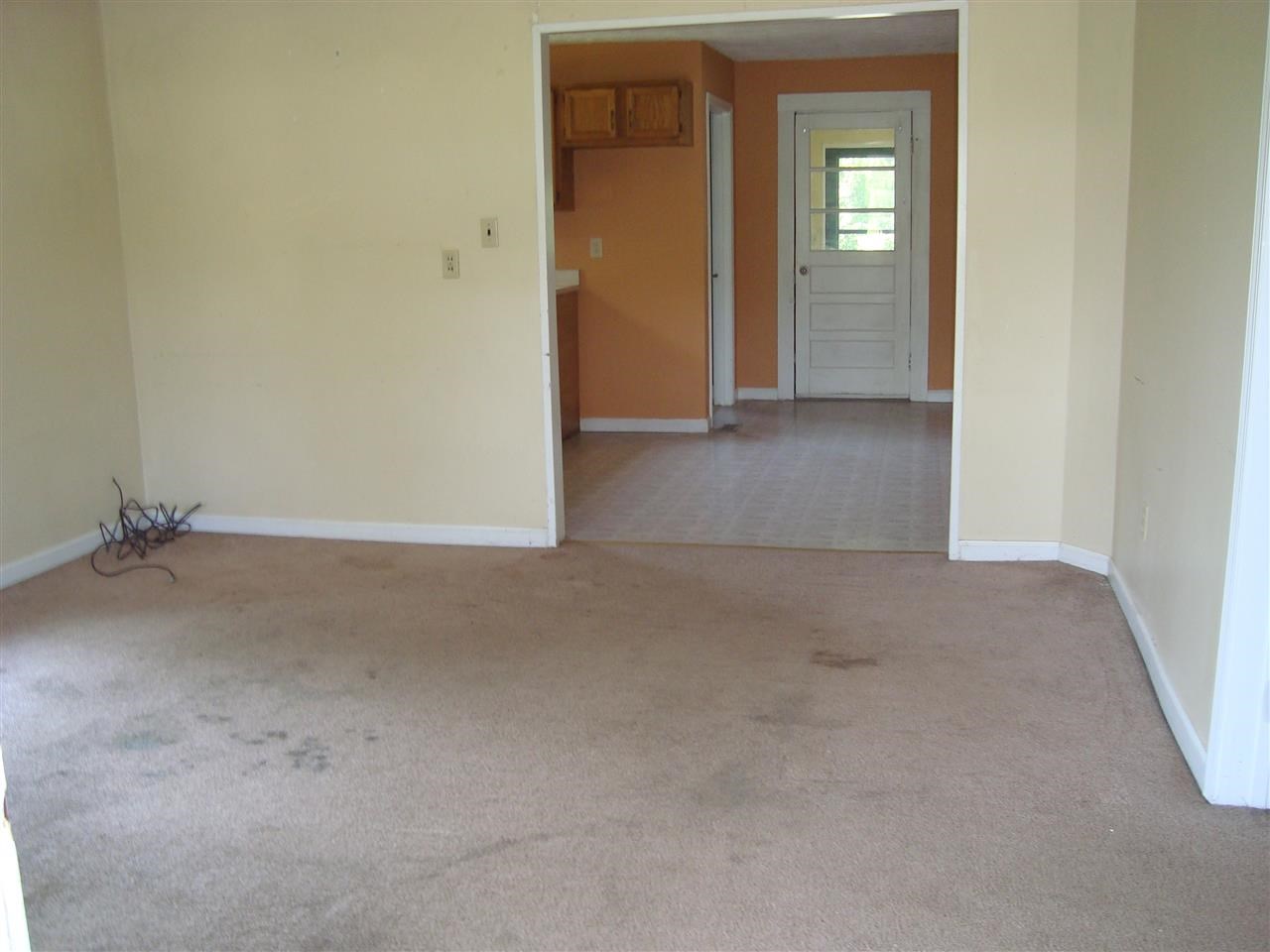 319 Old Farm Road Bedford, IN 47421 - Photo 4 of 18 Gallery Image 4