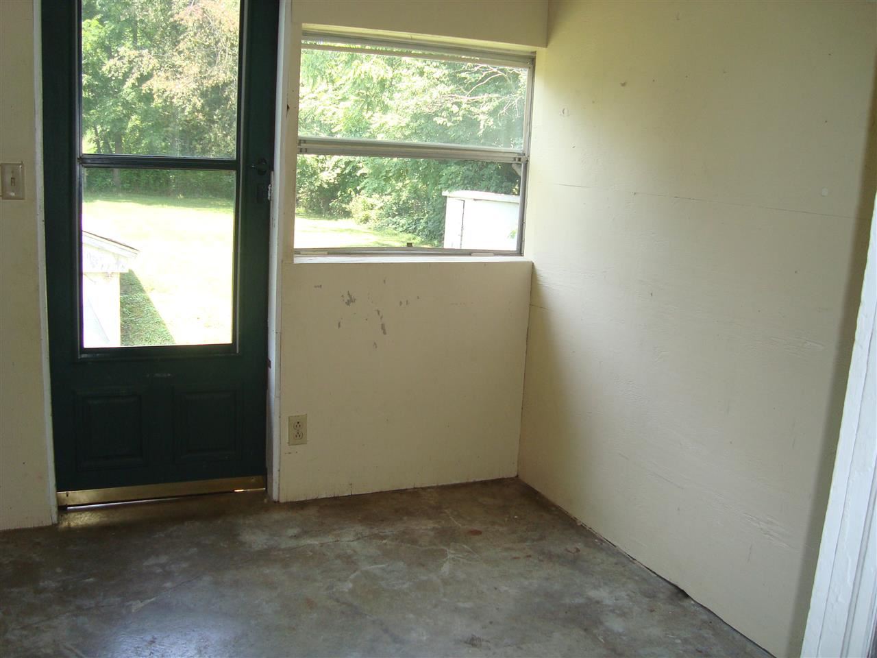 319 Old Farm Road Bedford, IN 47421 - Photo 9 of 18 Gallery Image 9