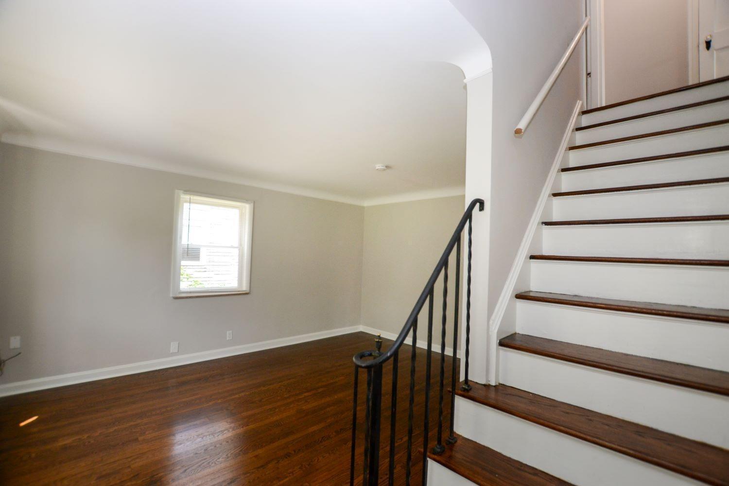 5556 Samver Road Cincinnati, OH 45239 - Photo 3 of 24