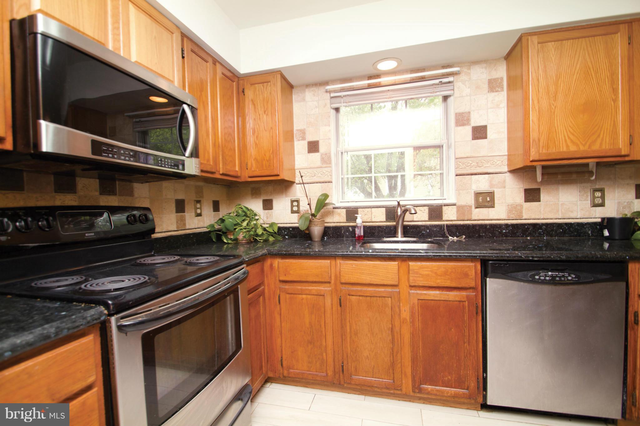 3109 Memory Lane Silver Spring, MD 20904 - Photo 3 of 24 Kitchen