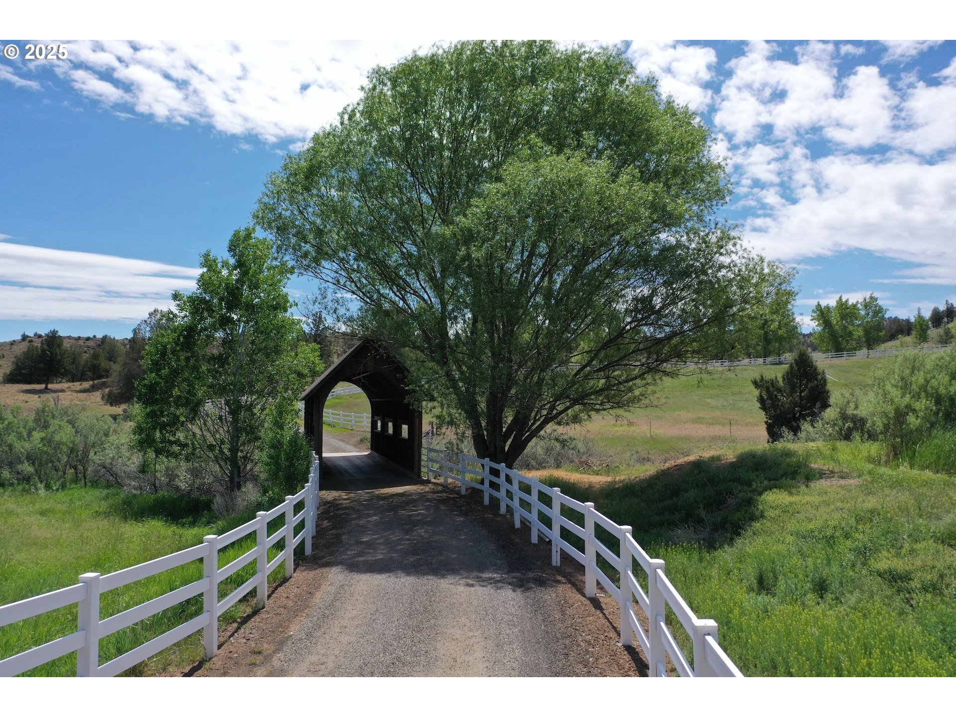 33817 Gage Road Mitchell, OR 97750 - Photo 3 of 48 a view from balcony