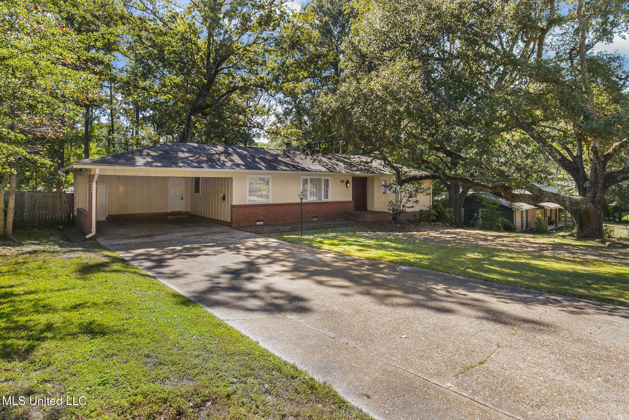 2153 Southwood Road Jackson, MS 39211 - Photo 2 of 52 2-web-or-mls-2153 Southwood-2