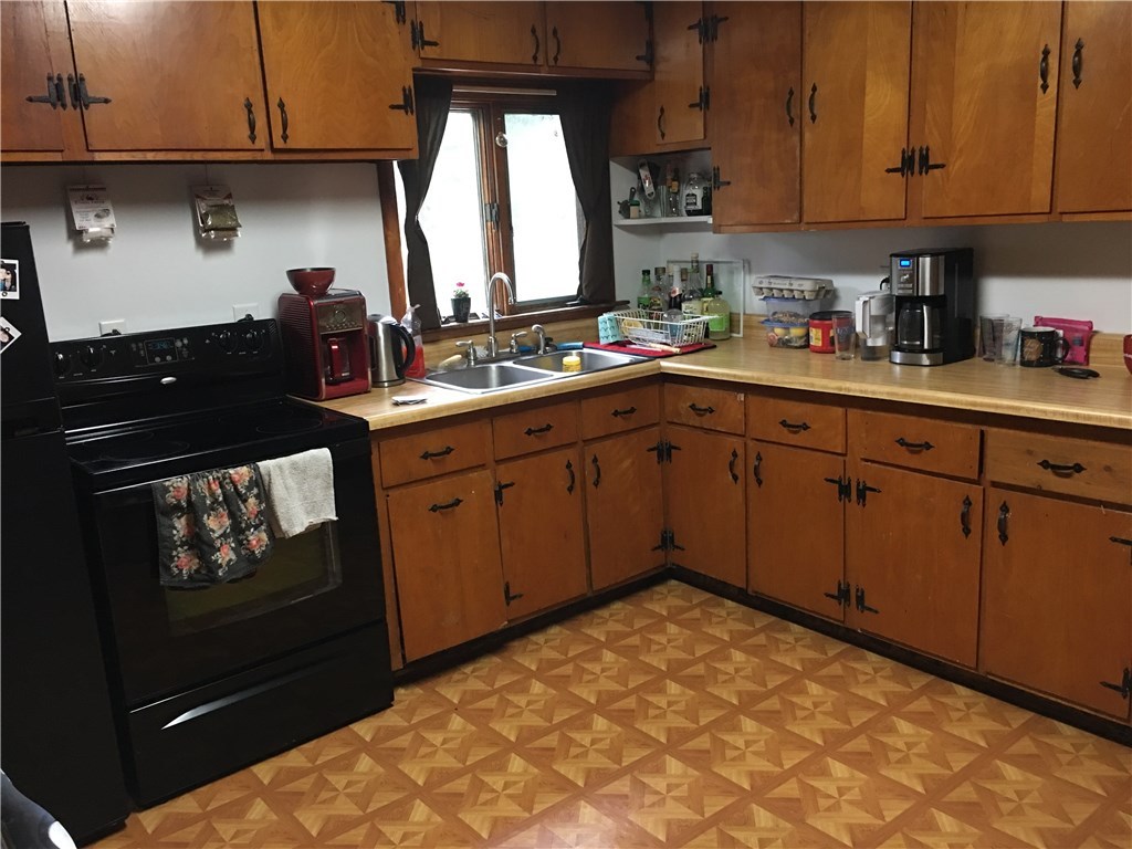 834 Mendon Road Cumberland, RI 02864 - Photo 3 of 4