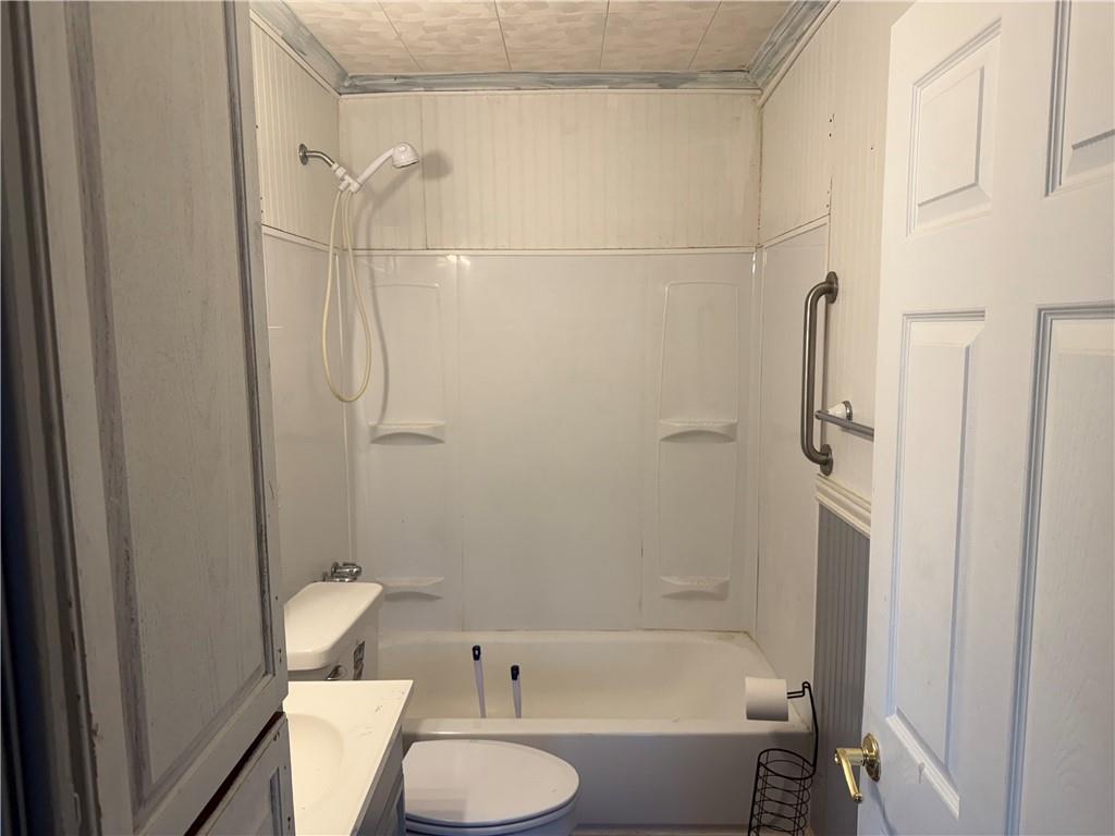205 Carson Street Springdale, PA 15144 - Photo 7 of 12 Gallery Image 7