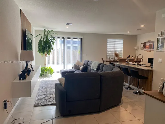 $3,800 | 10820 Southwest 232nd Terrace, Unit 11820, Homestead, FL 33032