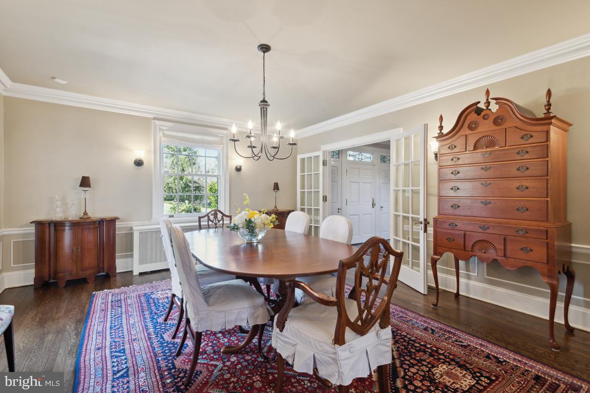 5803 Roland Avenue Baltimore, MD 21210 - Photo 12 of 75 Formal Dining