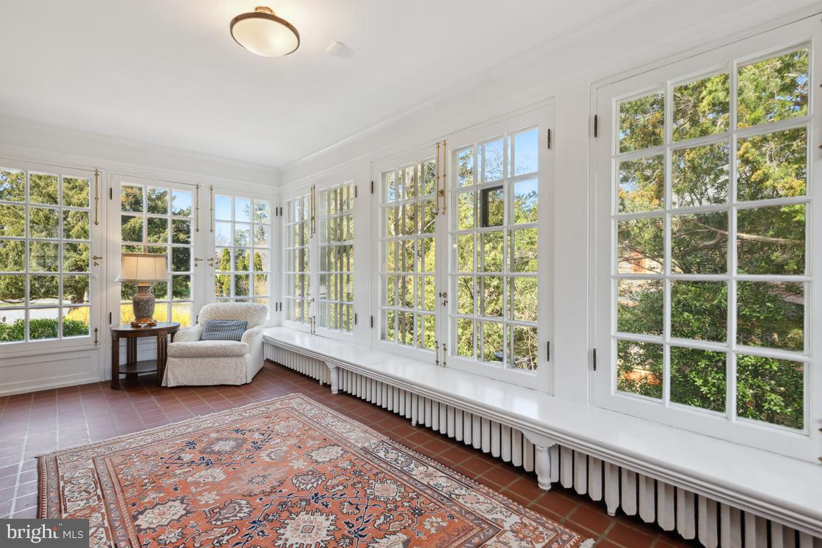 5803 Roland Avenue Baltimore, MD 21210 - Photo 20 of 75 Sunroom