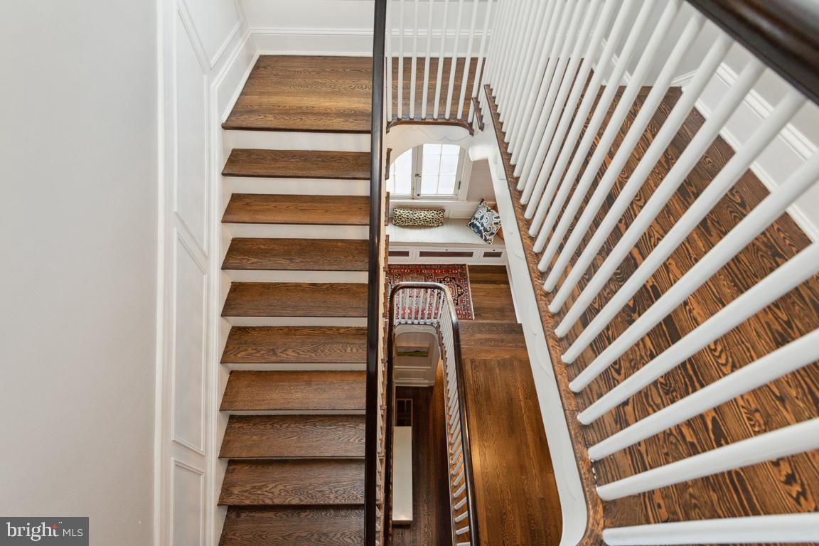 5803 Roland Avenue Baltimore, MD 21210 - Photo 40 of 75 Grand, 3 story staircase