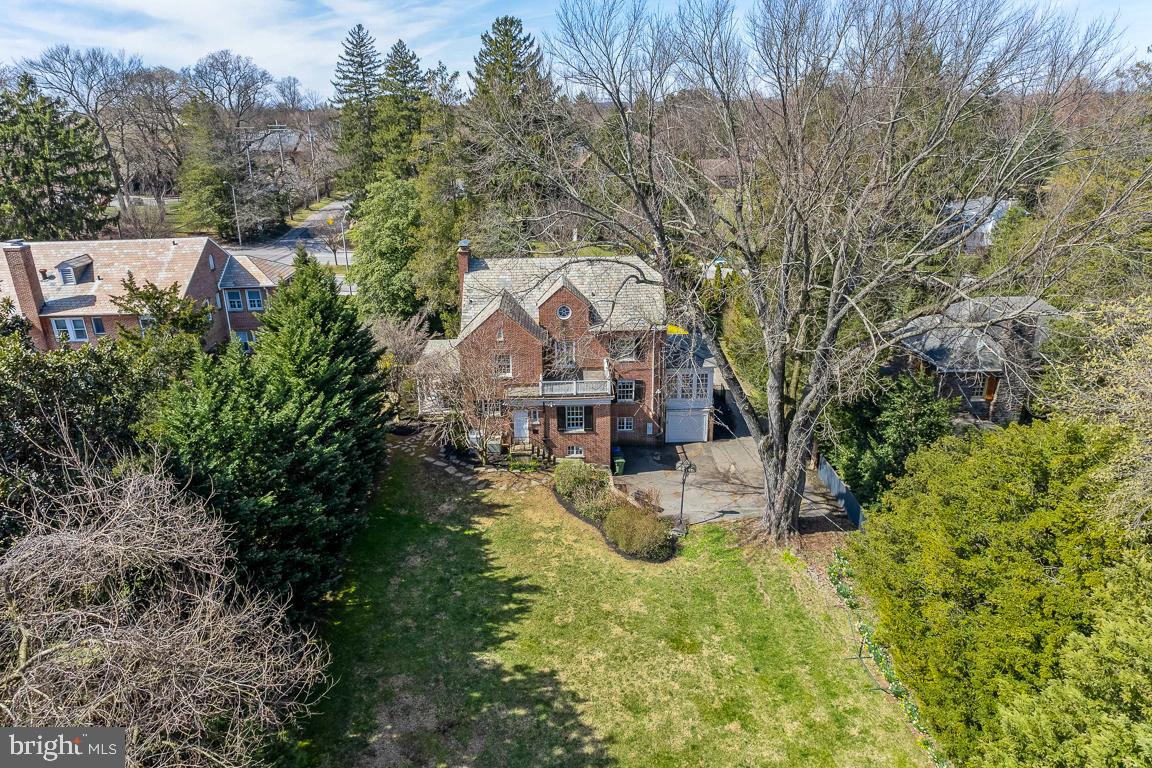5803 Roland Avenue Baltimore, MD 21210 - Photo 61 of 75 Private half acre, beautifully landscaped lot