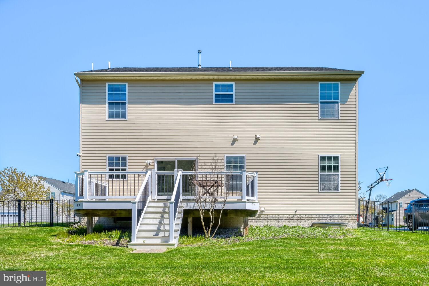 4216 Cross Spring Drive Nottingham, MD 21236 - Photo 16 of 21 Charming backyard retreat awaits you!