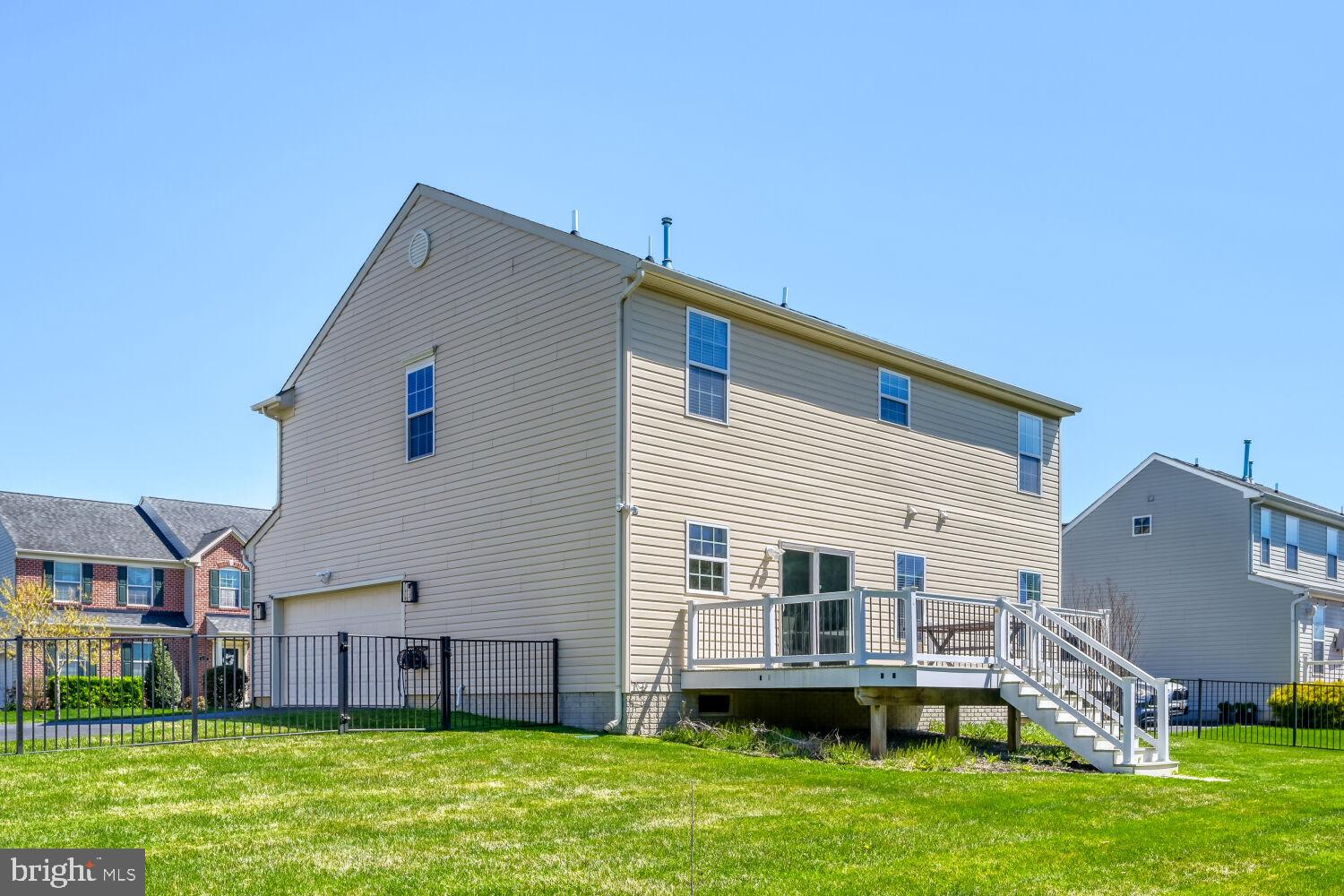 4216 Cross Spring Drive Nottingham, MD 21236 - Photo 17 of 21 Charming home with spacious backyard.