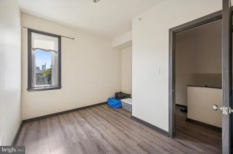a close up view of a washer and dryer