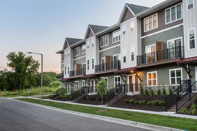 $375,000 | 2674 Notre Dame Drive, Unit 705, Fitchburg, WI 53711