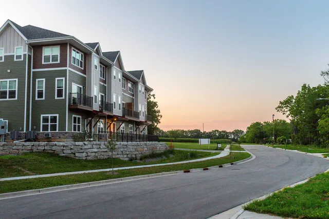 $375,000 | 2674 Notre Dame Drive, Unit 705, Fitchburg, WI 53711