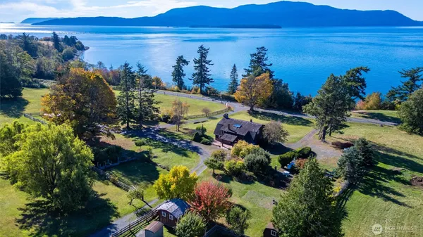 $3,135,000 | 2395 West Shore Drive, Lummi Island, WA 98262