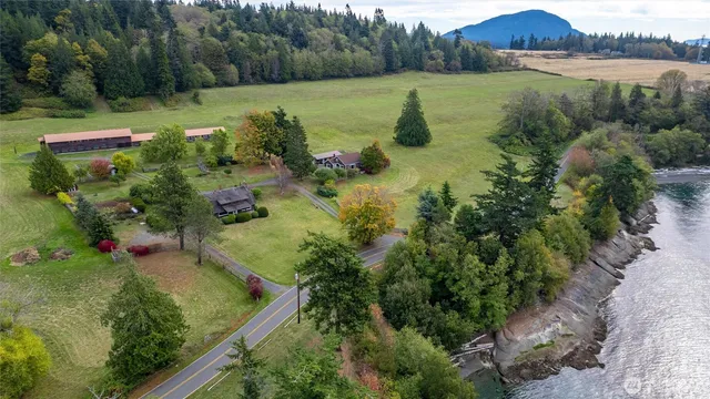 $3,135,000 | 2395 West Shore Drive, Lummi Island, WA 98262