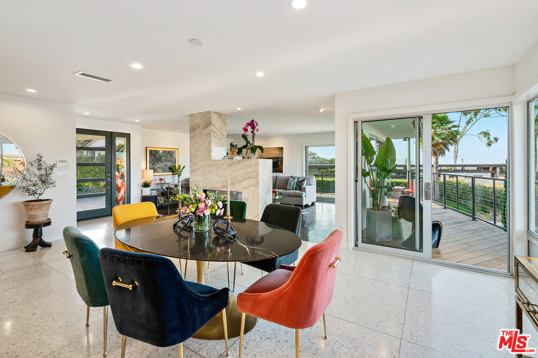 4236 Terraza Drive Los Angeles, CA 90008 - Photo 12 of 51