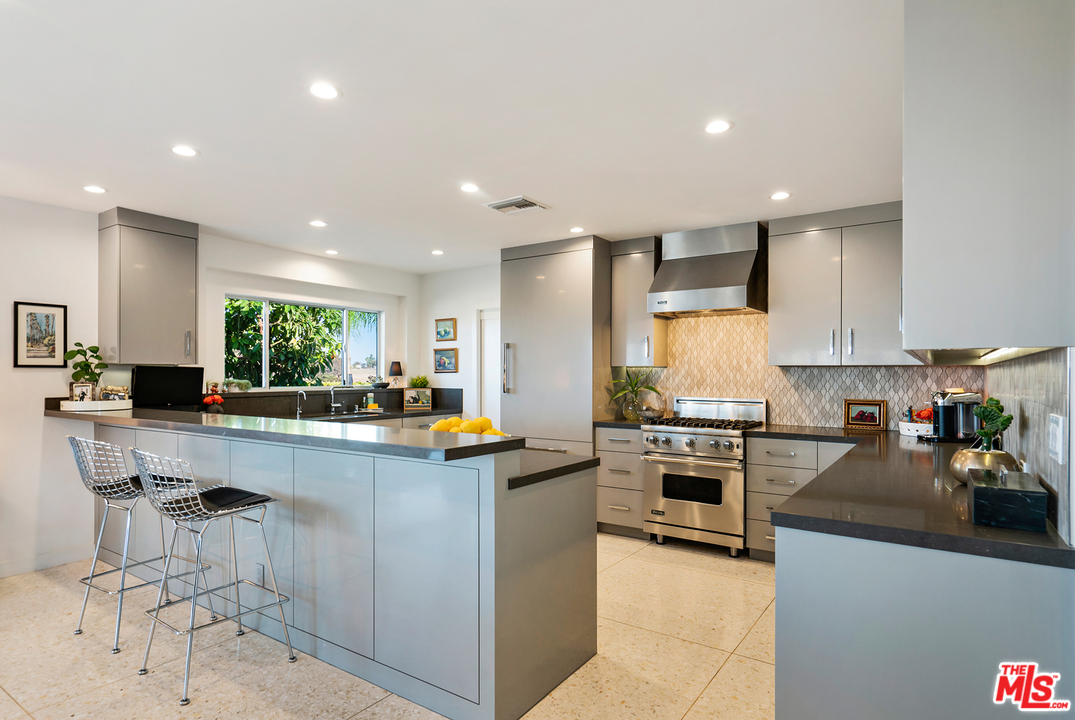 4236 Terraza Drive Los Angeles, CA 90008 - Photo 15 of 51