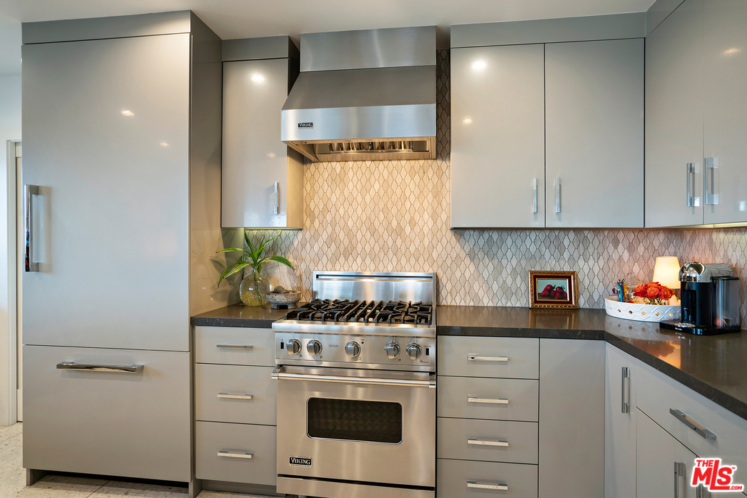 4236 Terraza Drive Los Angeles, CA 90008 - Photo 18 of 51