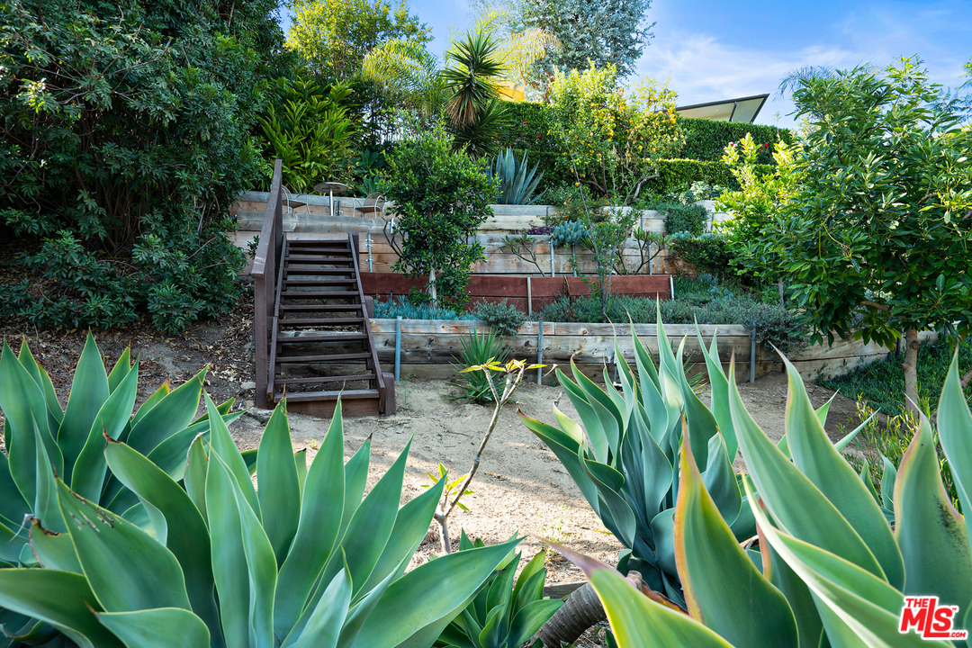 4236 Terraza Drive Los Angeles, CA 90008 - Photo 48 of 51