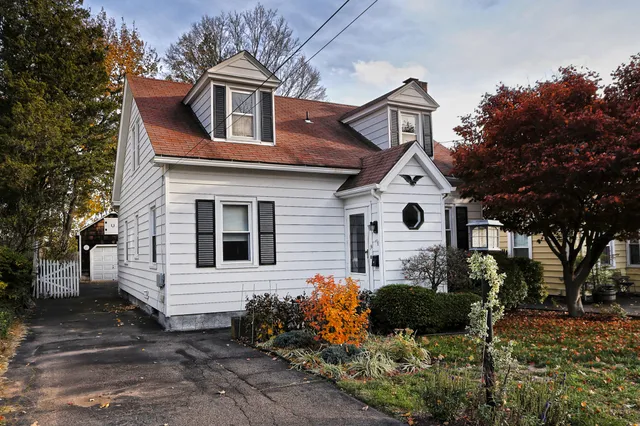 $296,400 | 19 Lakeview Avenue, Hamden, CT 06514