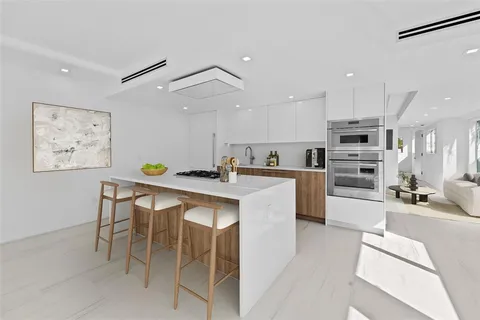 $2,800,000 | 421 Hendricks Isle, Fort Lauderdale, FL 33301