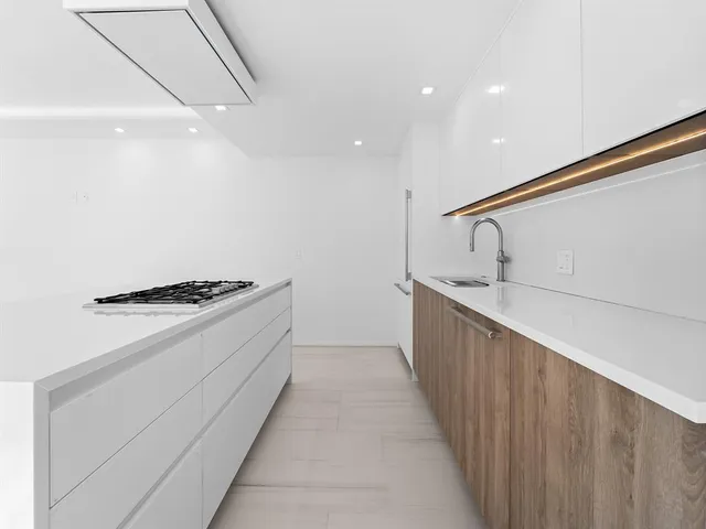 $2,800,000 | 421 Hendricks Isle, Fort Lauderdale, FL 33301