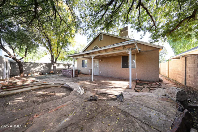 $2,250 | 214 South Rush Circle East, Chandler, AZ 85226