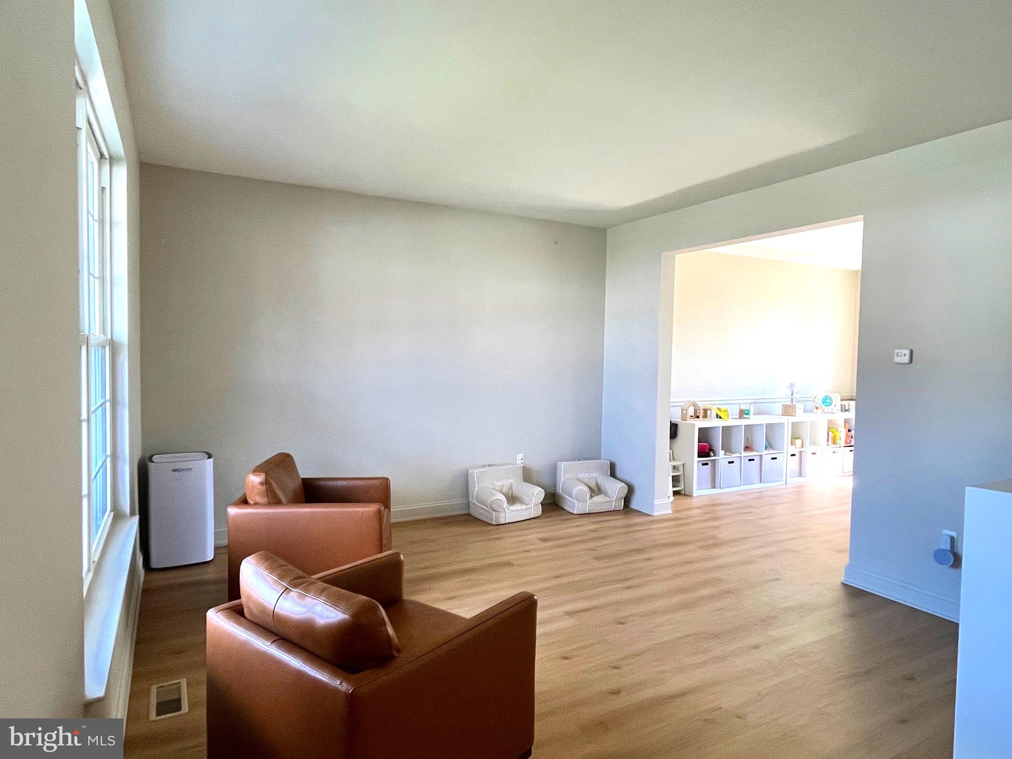 124 Limestone Drive Reading, PA 19606 - Photo 7 of 30 LIving Rm