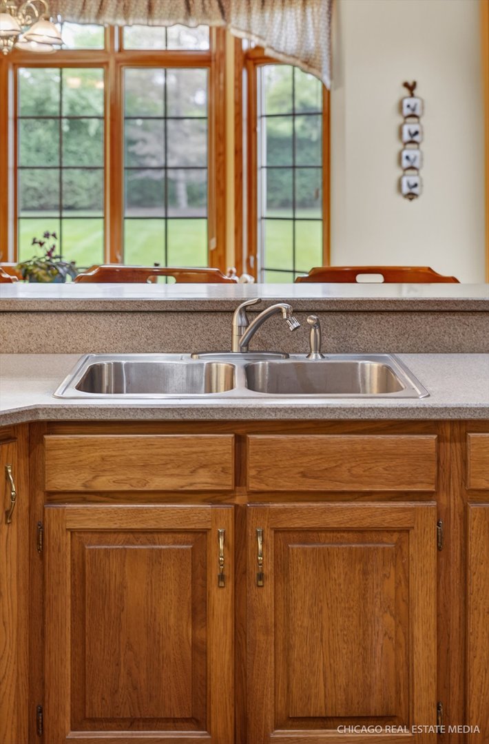 6911 Prairie Drive Spring Grove, IL 60081 - Photo 12 of 32 Gallery Image 12