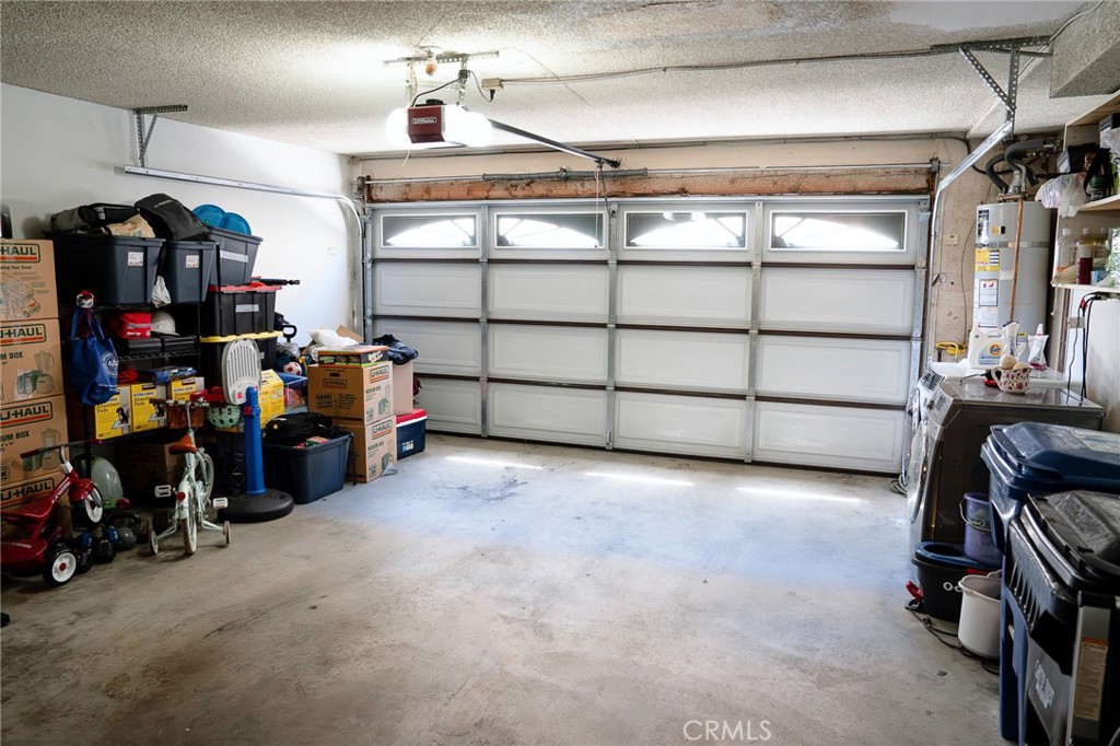 9759 Vía Roma Burbank, CA 91504 - Photo 18 of 29 a view of storage and utility room
