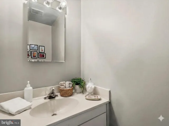 $2,699 | 45 Merrion Court, Lutherville-Timonium, MD 21093