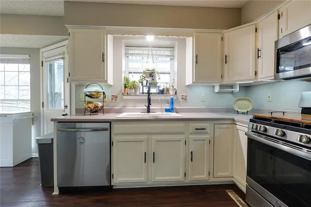 $286,000 | 3416 South Marshall Court, Independence, MO 64055