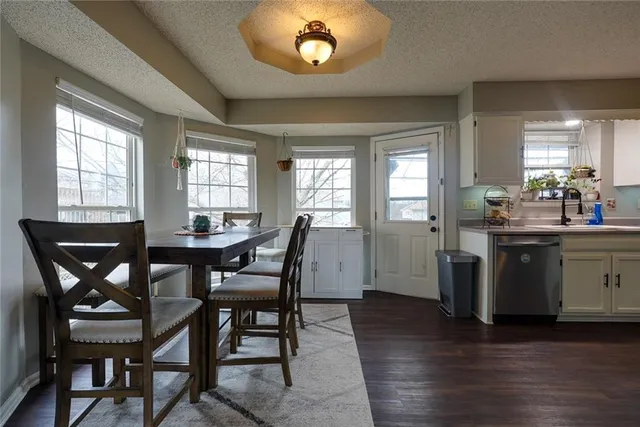 $286,000 | 3416 South Marshall Court, Independence, MO 64055